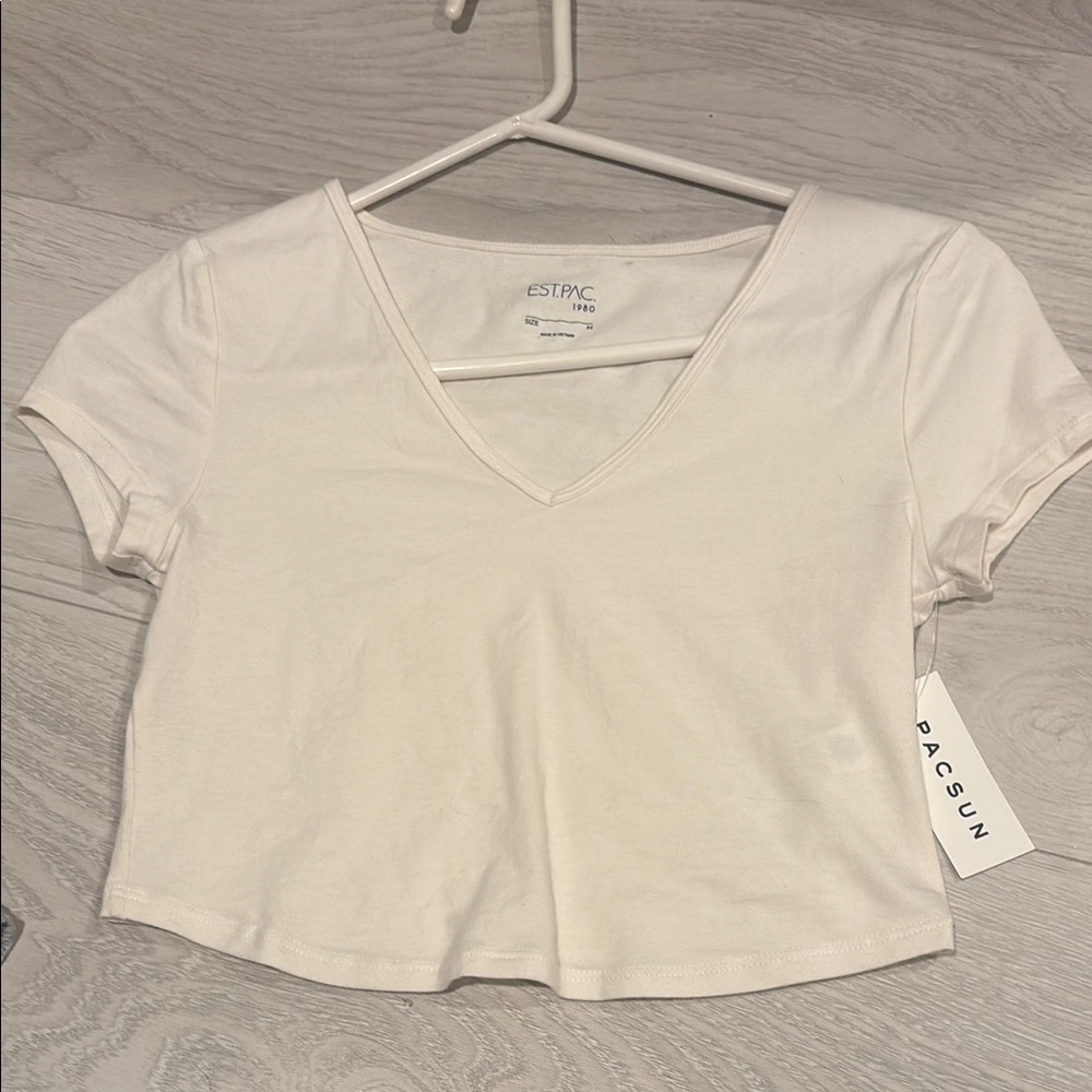 PacSun Cream Crop Top V-Neck Short Sleeve